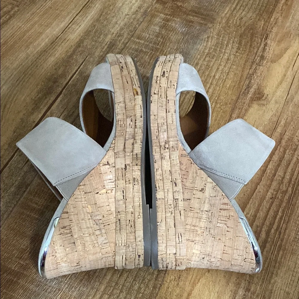 Franco Sarto Fiore beige Suede Wedges Slip On Comfort Leather sandals size 7.5